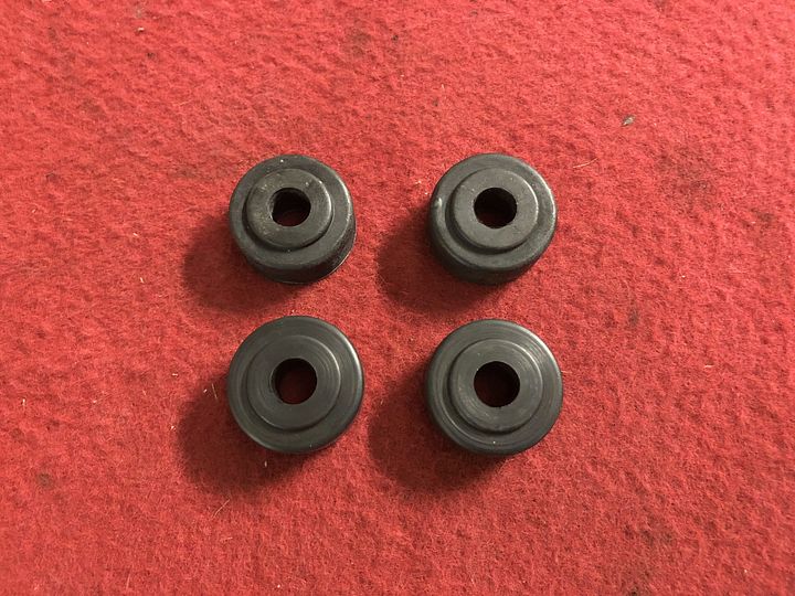 Lancia Aurelia B20 GT rubber steunset radiator