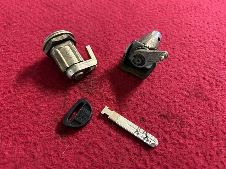 Lancia Beta 2 sloten, 1 sleutel – Foto 2