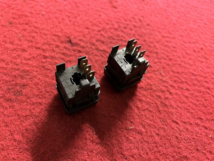 Lancia Delta HF Integrale ruitenwisserschakelaar – Foto 2