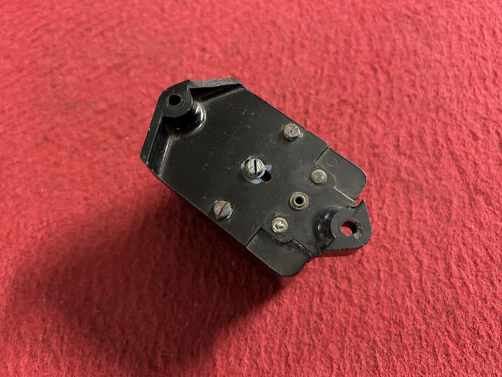 Lancia Flaminia Coupe spanningsregelaar – Foto 2