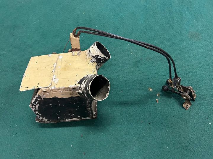 Lancia Flaminia Pininfarina Coupe kachelradiateur met bediening