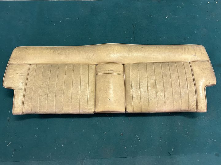 Lancia Flaminia Pininfarina Coupe achterbank rugleuning