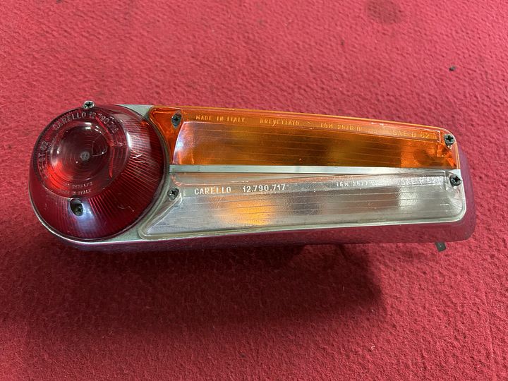 Lancia Fulvia Berlina achterlichtunit