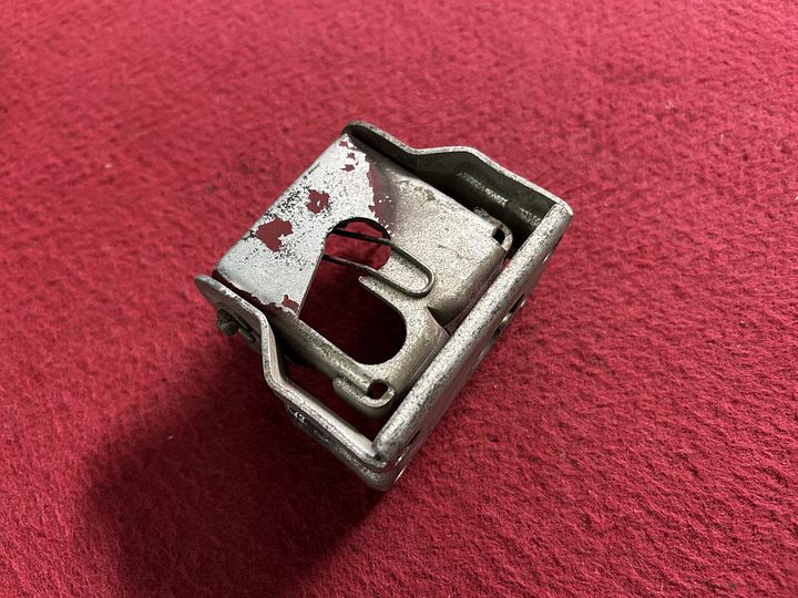 Lancia Fulvia kofferdekselslot mechanisme – Foto 2