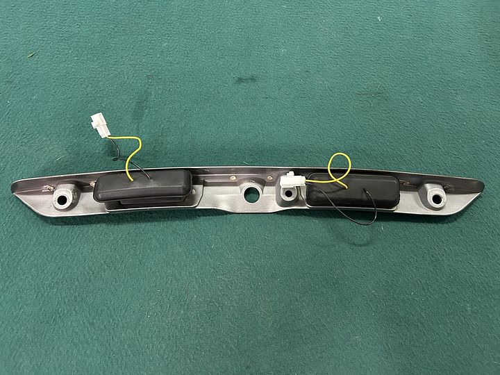 Maserati 4200 GT Spider kentekenverlichting omkasting – Foto 2