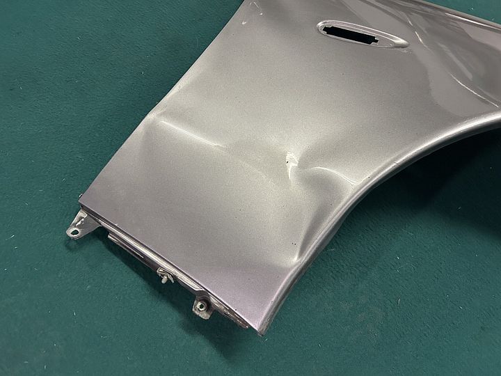 Maserati 4200 spatbord voor – Foto 3