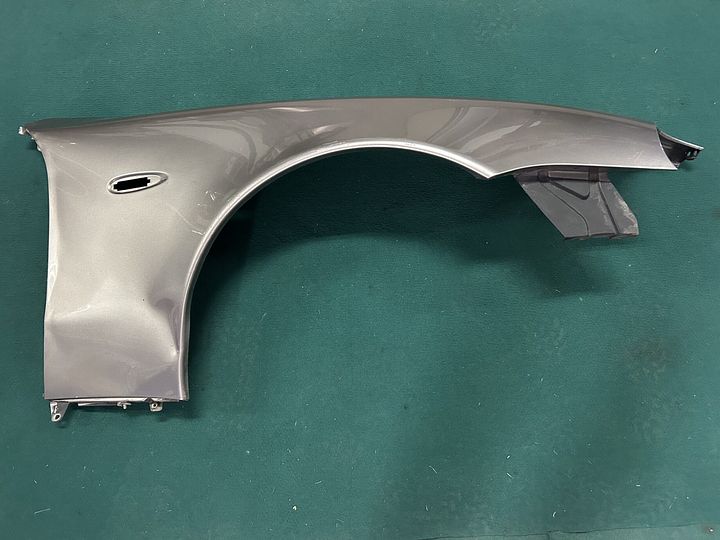 Maserati 4200 spatbord voor