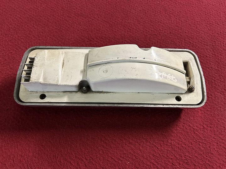 Maserati Ghibli / Miura / Indy achterlichteenheid – Foto 2