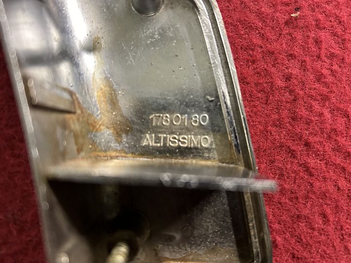 Maserati Mistral knipperlicht bovenbehuizing – Foto 3