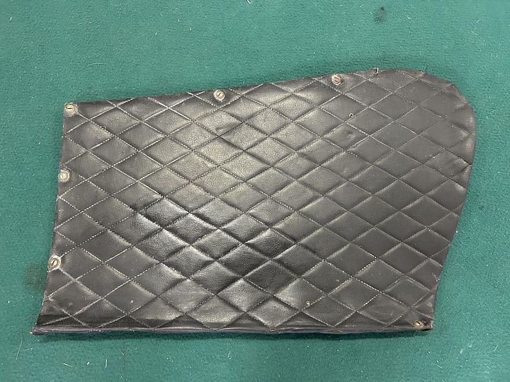 Maserati QP1 kofferbakbekleding