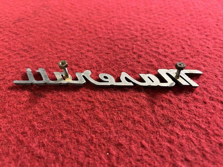 ”Maserati” embleem – Foto 2