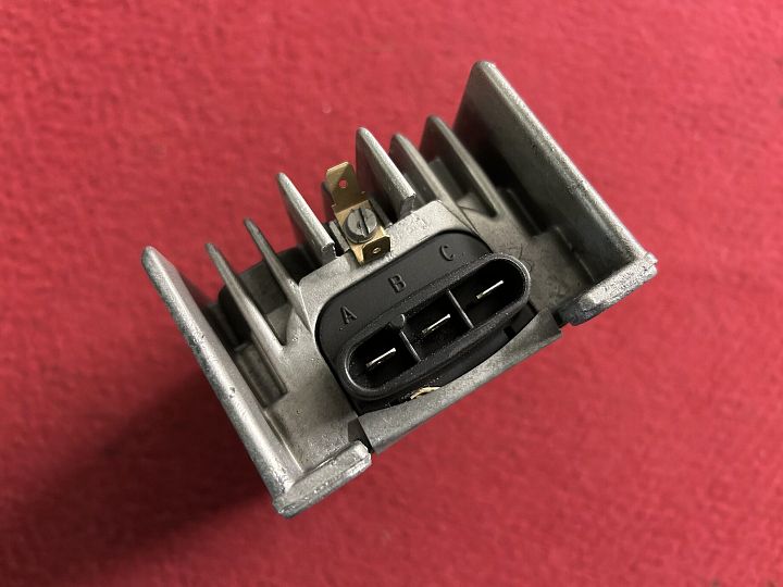 Porsche 911 elektronische ontstekingsunit – Foto 3