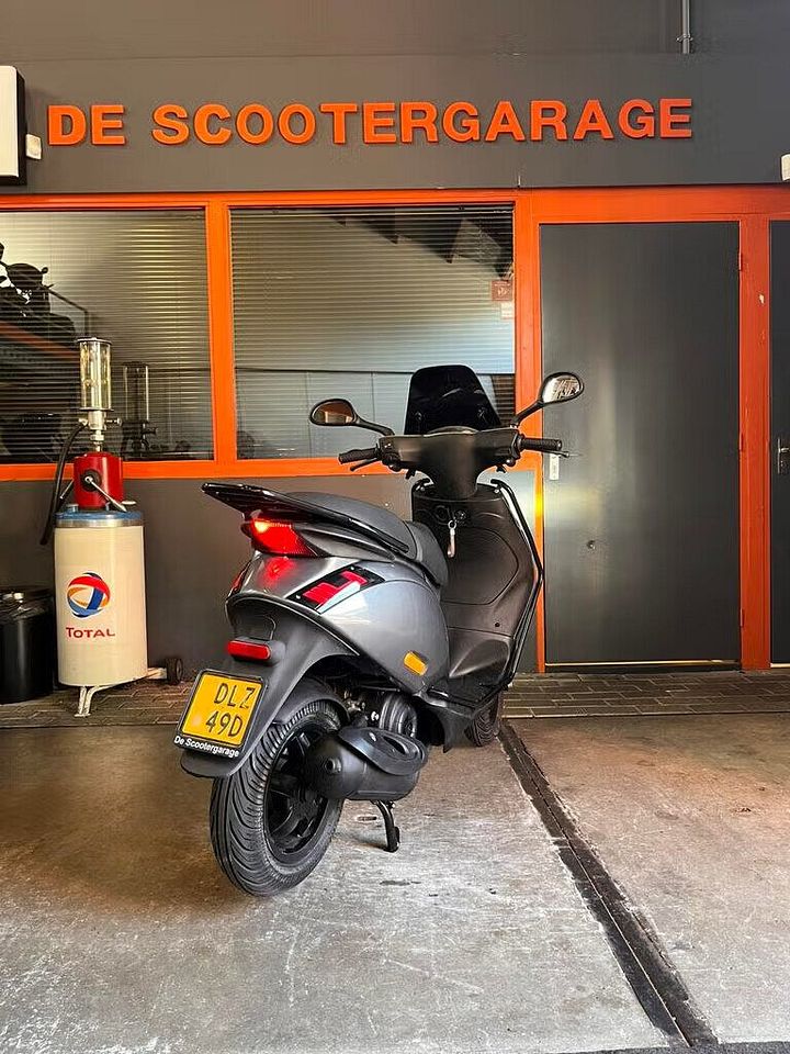 Piaggio Zip Brom 45km e3 SP 2017 FULL Porsche grijs – Foto 3