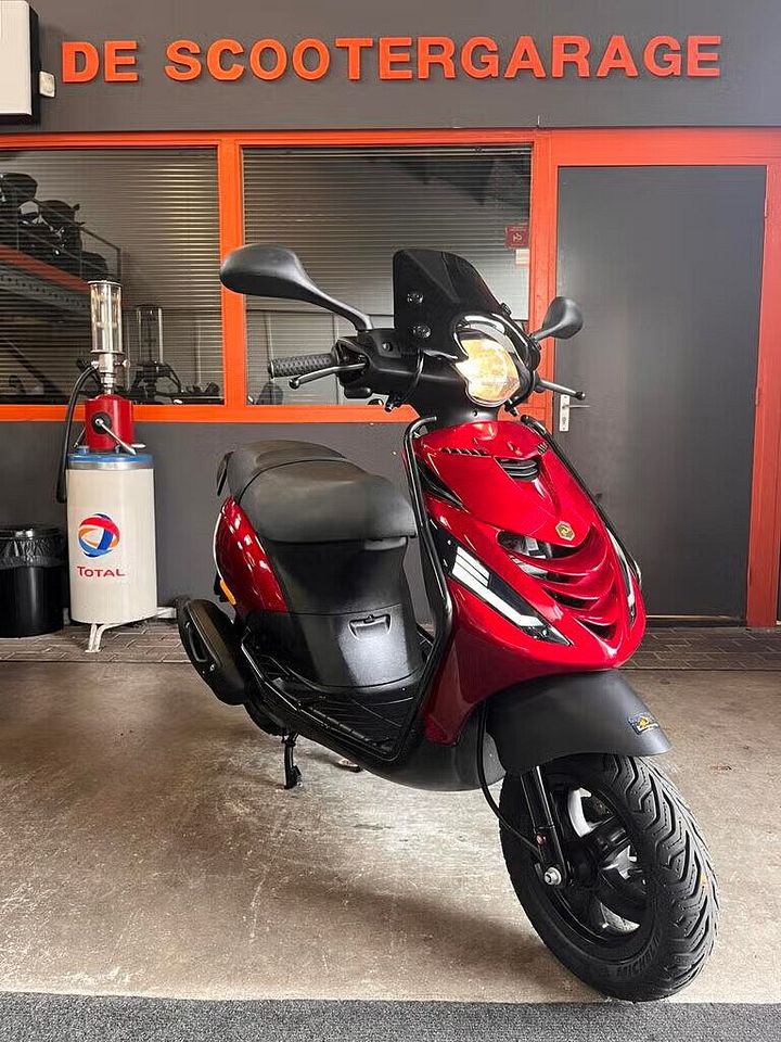 Piaggio Zip e4 Brom 45km Sp 2018 FULL Candy Red