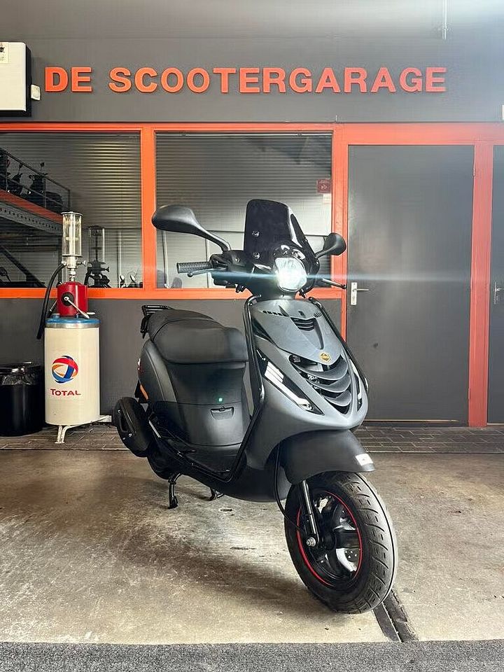Piaggio Zip iget NIEUW brom 45km FULL