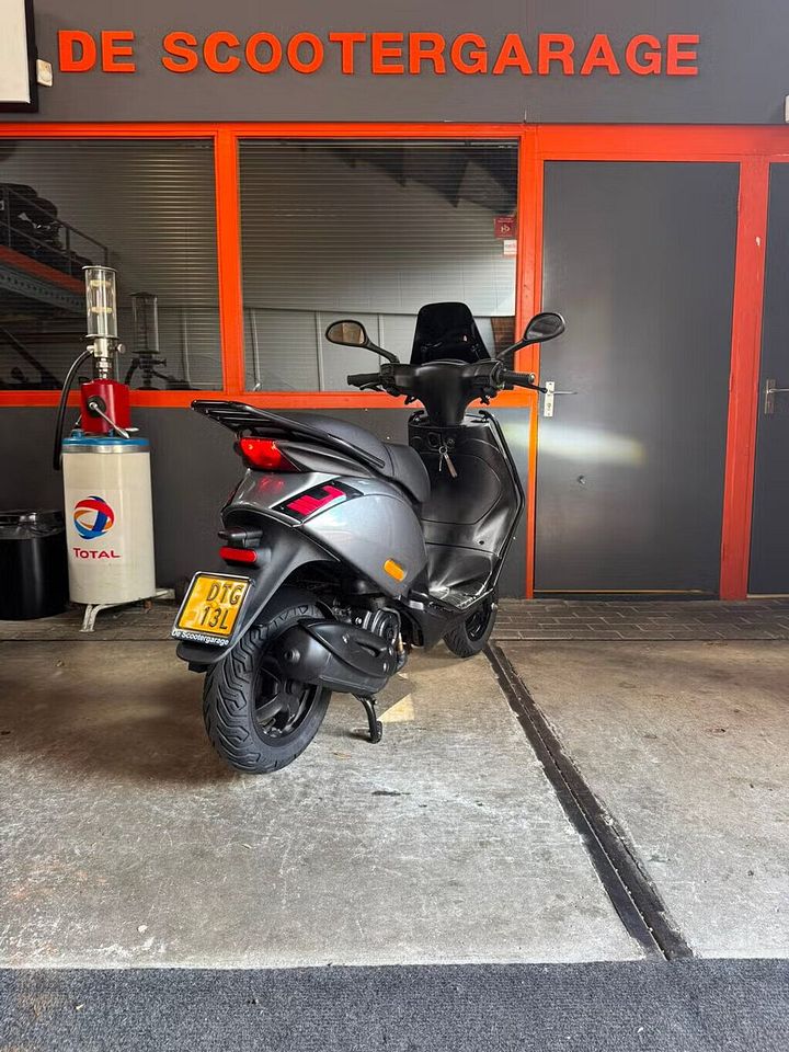 Piaggio Zip Brom 45km e4 SP 2019 FULL Agaat grijs – Foto 3