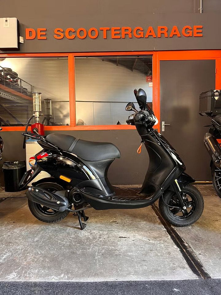 Piaggio Zip Brom 45km SP e3 FULL Black on Black 2017 – Foto 2
