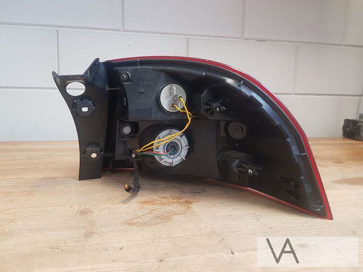 Kia Rio 2012 - 2016 achterlicht links LED nette staat €100 – Foto 4