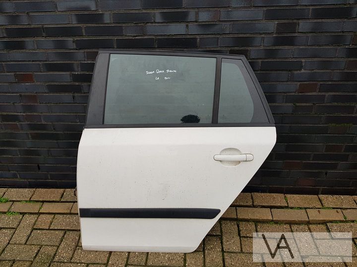 Skoda Fabia STATION 2007 -2014 deur portier links achter wit
