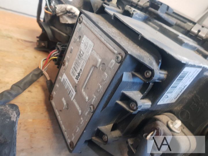 Volvo S80 1998 - 2006 xenon koplamp + module links 30716978 – Foto 6