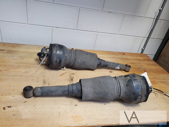 Lexus LS400 1991 - 2000 schokdemper luchtveer achter €200