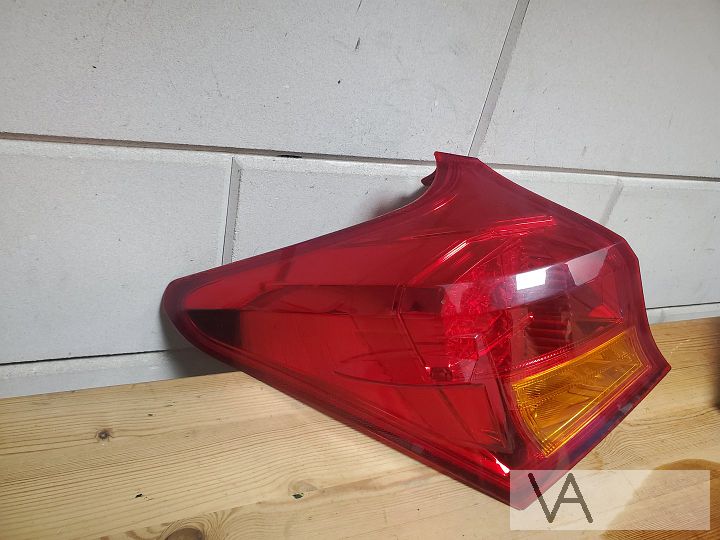 Toyota Auris 2012 - 2015 achterlicht links HATCHBACK €50 – Foto 2