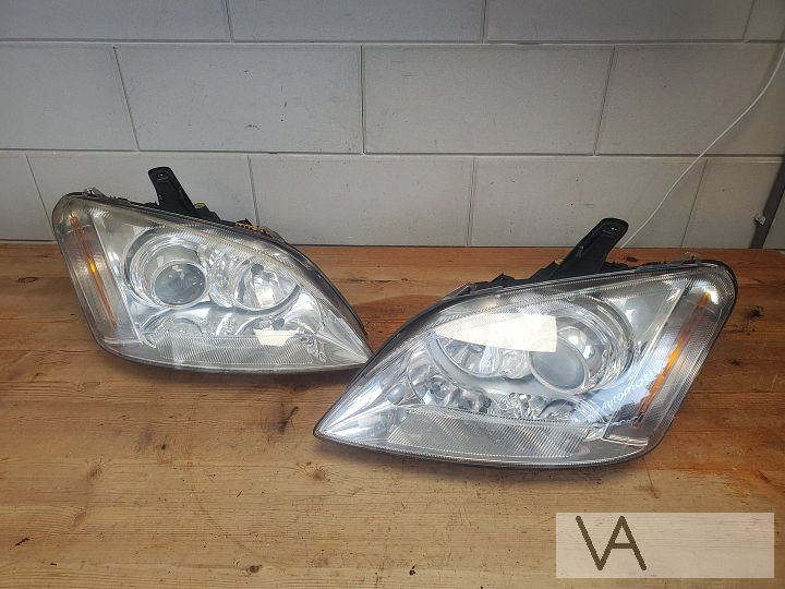 Ford Focus C-max c max 2003 tot 2007 xenon koplamp €150 /st