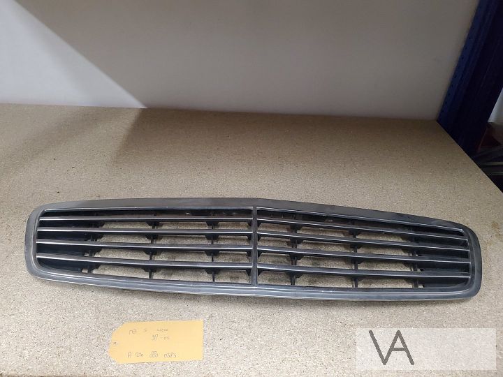 Mercedes S klasse W220 1998 tot 2002 grille a2208800383 €40