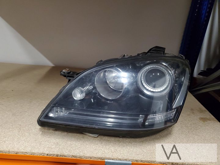 Mercedes ML W164 2005 - 2009 xenon koplamp zwarte inleg €350 – Foto 3