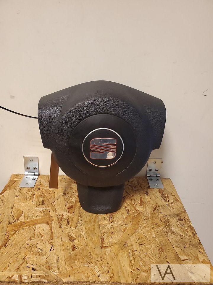 Seat Leon 1p 2005 - 2009 stuur airbag links nette staat €30