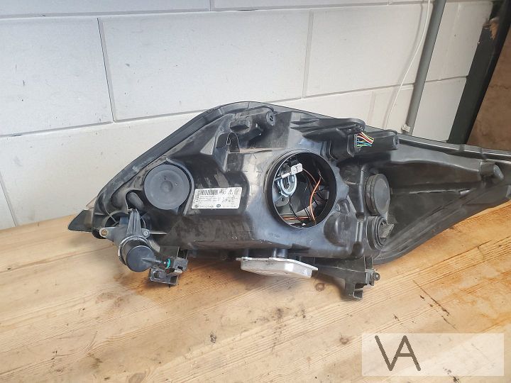 Ford Kuga 2008 - 2013 xenon koplamp rechts met module €100 – Foto 5
