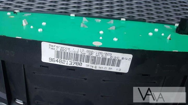 Peugeot 406 coupe 1997 - 2005 tellerbak cockpit hand en aut – Foto 2