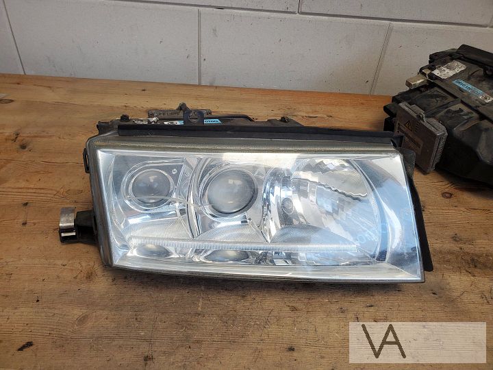 Skoda Octavia 1997 - 2005 koplamp links rechts XENON €100/st – Foto 6