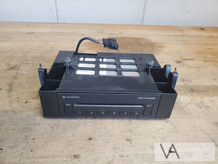 VW Golf 5 / Passat 3c 2004 - 2010 6 cd wisselaar ORIGINEEL