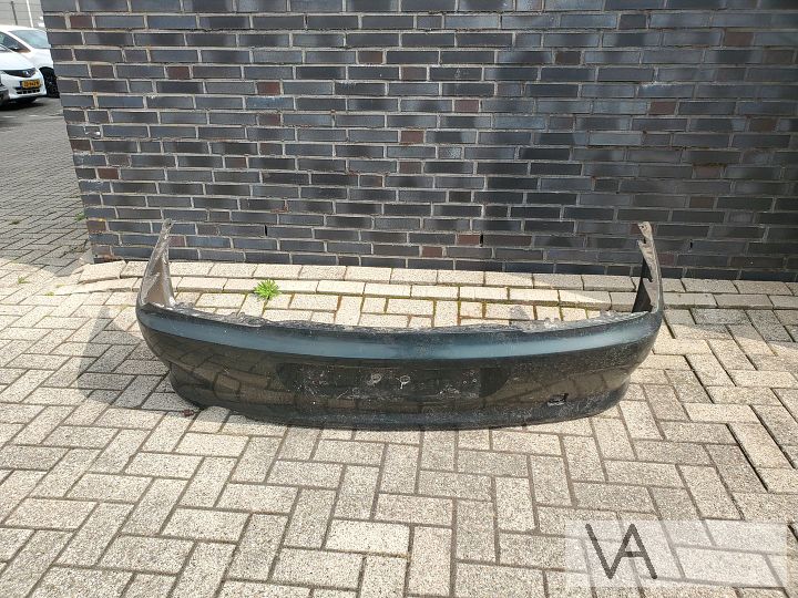 Peugeot 406 coupe 1997 -2005 achterbumper lichte schade €150