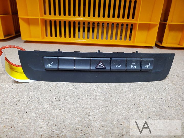 Mercedes A klasse W176 B W246 stoelverwarming schakelaar €50