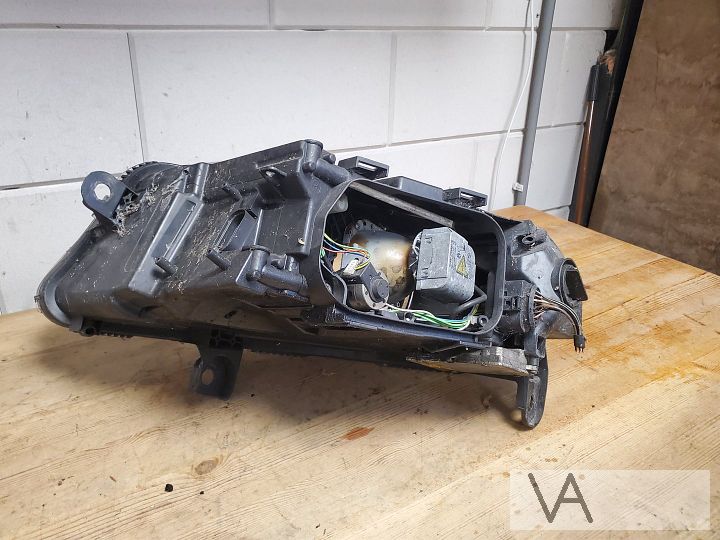 Audi A6 4f 2004 - 2009 xenon koplamp rechts met module €150 – Foto 5