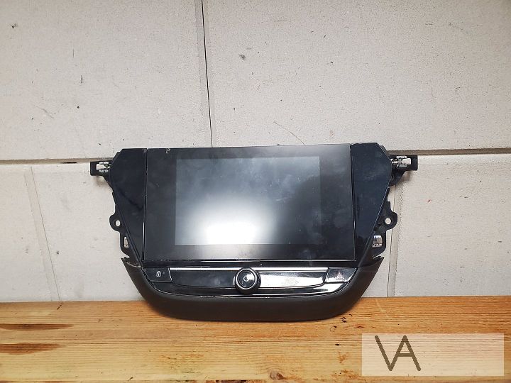 Opel Corsa F 2019 - 2024 navigatie display 39231265 krasje