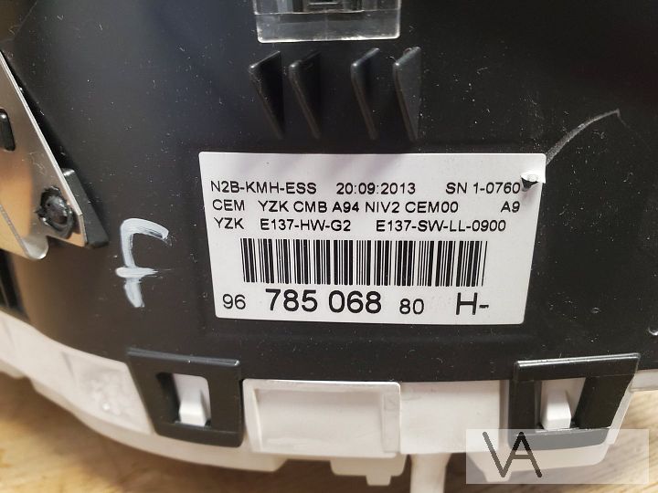 Peugeot 2008 van 2013 - 2020 tellerklok cockpit 9678506880 – Foto 2