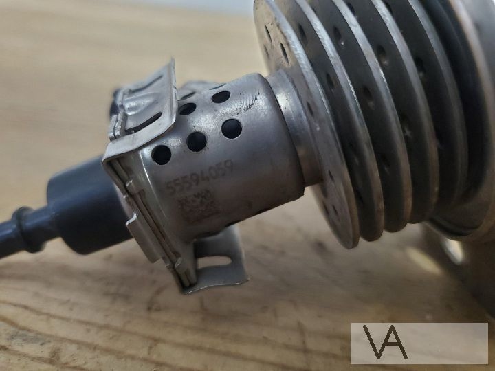 Opel Zafira C 2012 -2019 1.6 diesel adblue injector 55594059 – Foto 3