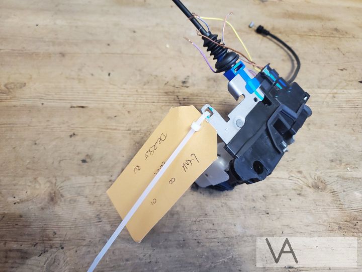 Lynk & co 01 2020 - 2024 deurslot elektrisch rechtsvoor €50 – Foto 2