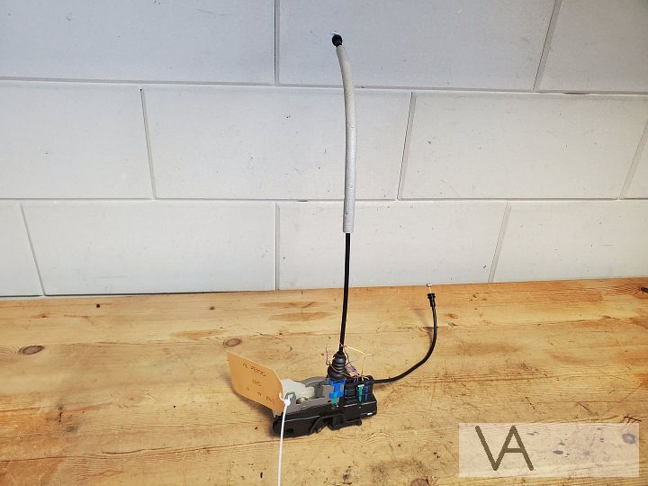 Lynk & co 01 2020 - 2024 deurslot elektrisch rechtsvoor €50