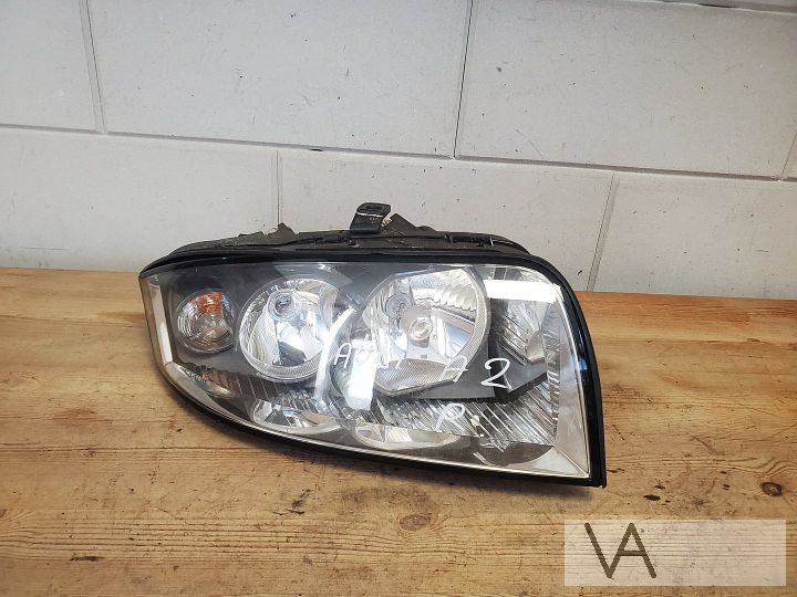 Audi A2 2000 - 2006 koplamp rechts nette staat 8z0941004k