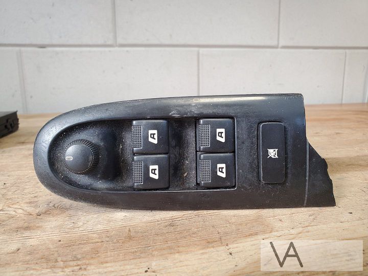 Peugeot 607 2000 - 2009 raamschakelaar linksvoor 96498500xt