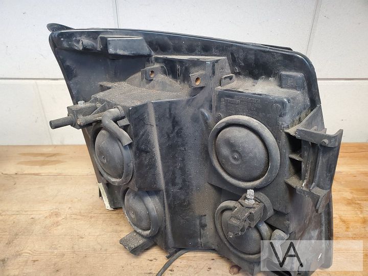 Cadillac Escalade 2002 - 2007 koplamp XENON links €350 – Foto 5