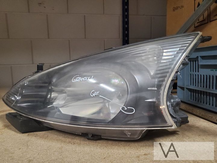 Mitsubishi Grandis 2004 - 2010 koplamp links lichte schade – Foto 3