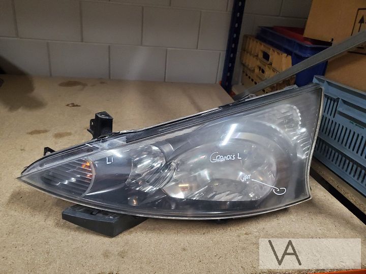 Mitsubishi Grandis 2004 - 2010 koplamp links lichte schade