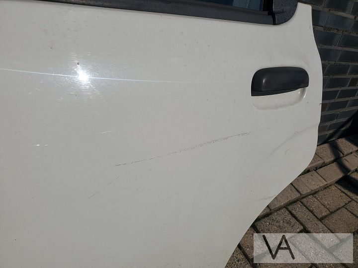 Fiat Panda 2012 -2020 deur portier links achter wit 223 €200 – Foto 3