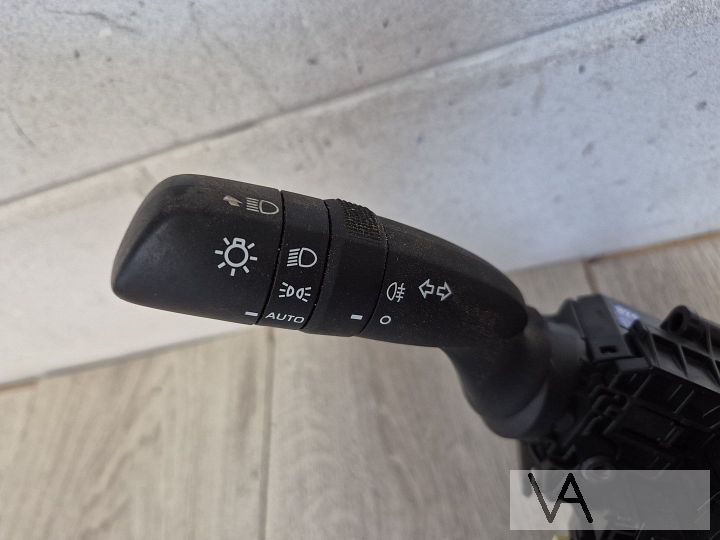 Toyota Yaris 4 2020 - 2025 kolomschakelaar met sleepring €50 – Foto 2