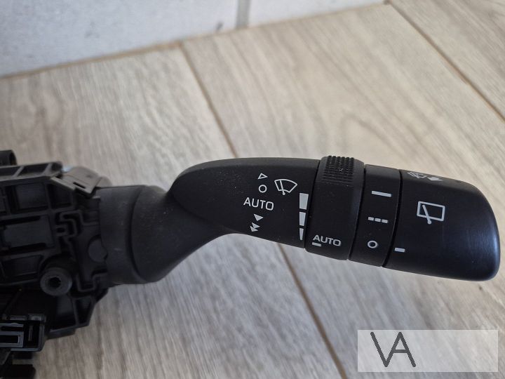 Toyota Yaris 4 2020 - 2025 kolomschakelaar met sleepring €50 – Foto 3